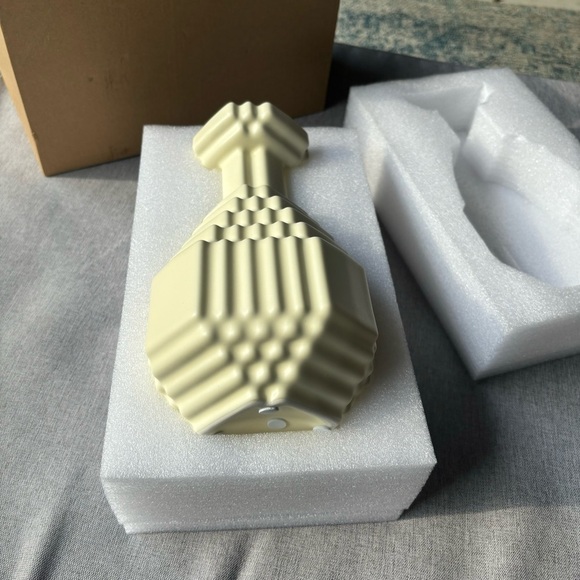 White Checkered Decorative Mosaic Plaid Design Ceramic Vase, 9.5 Inch - Picture 6 of 6